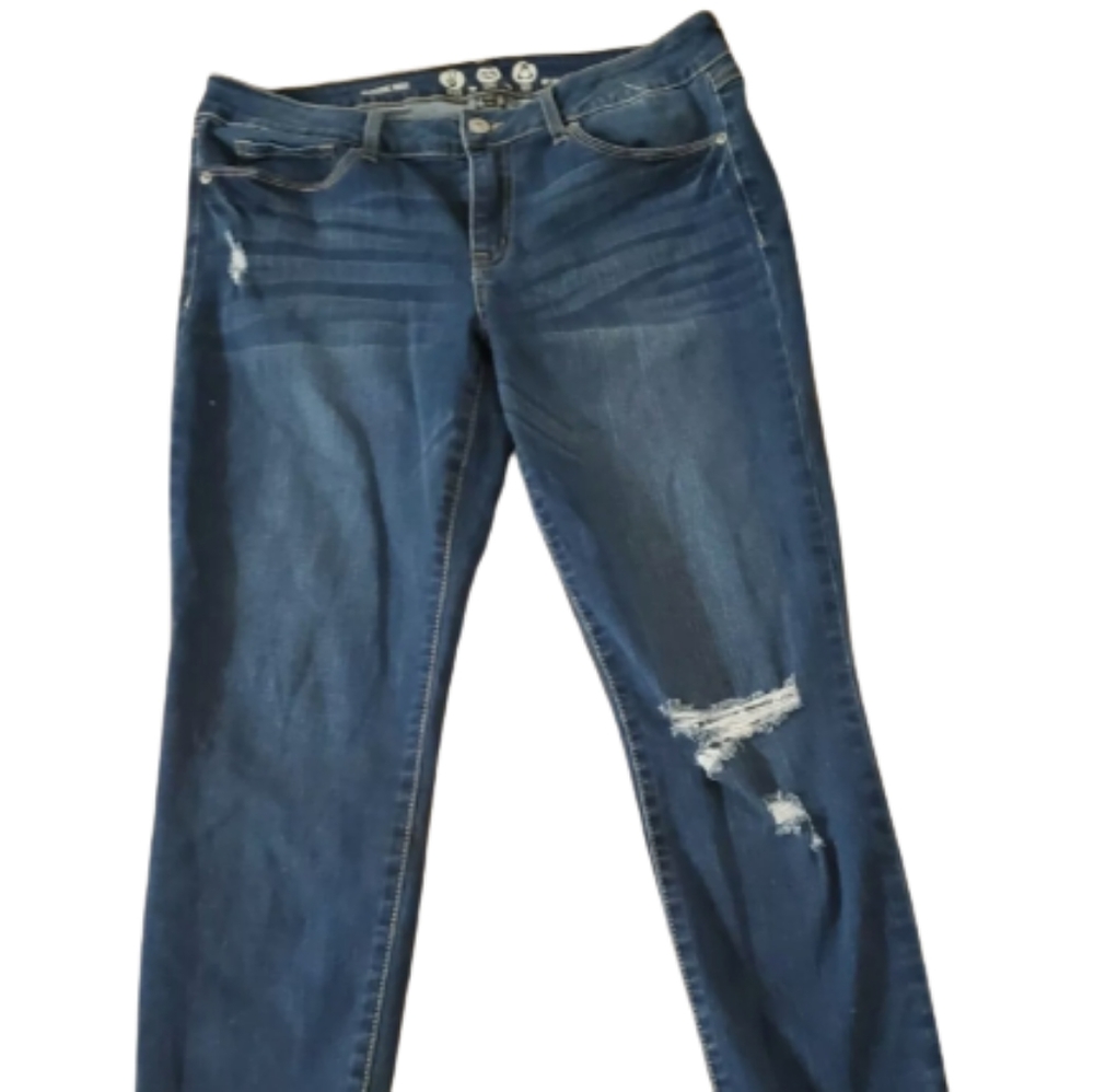 Rewash medium wash classic rise distressed size 11